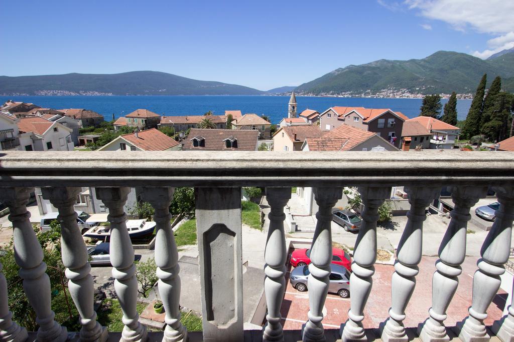 St. Roko Guest House Donja Lastva Exterior photo
